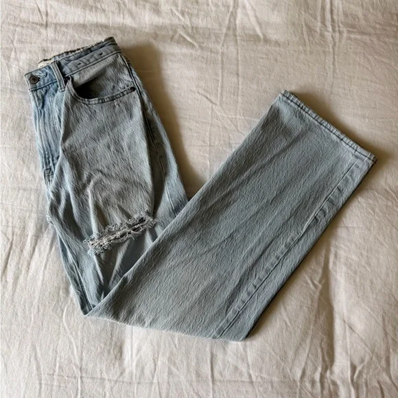Abercrombie & Fitch curve love the 90s relaxed jean, high rise, light wash - Picture 2 of 6